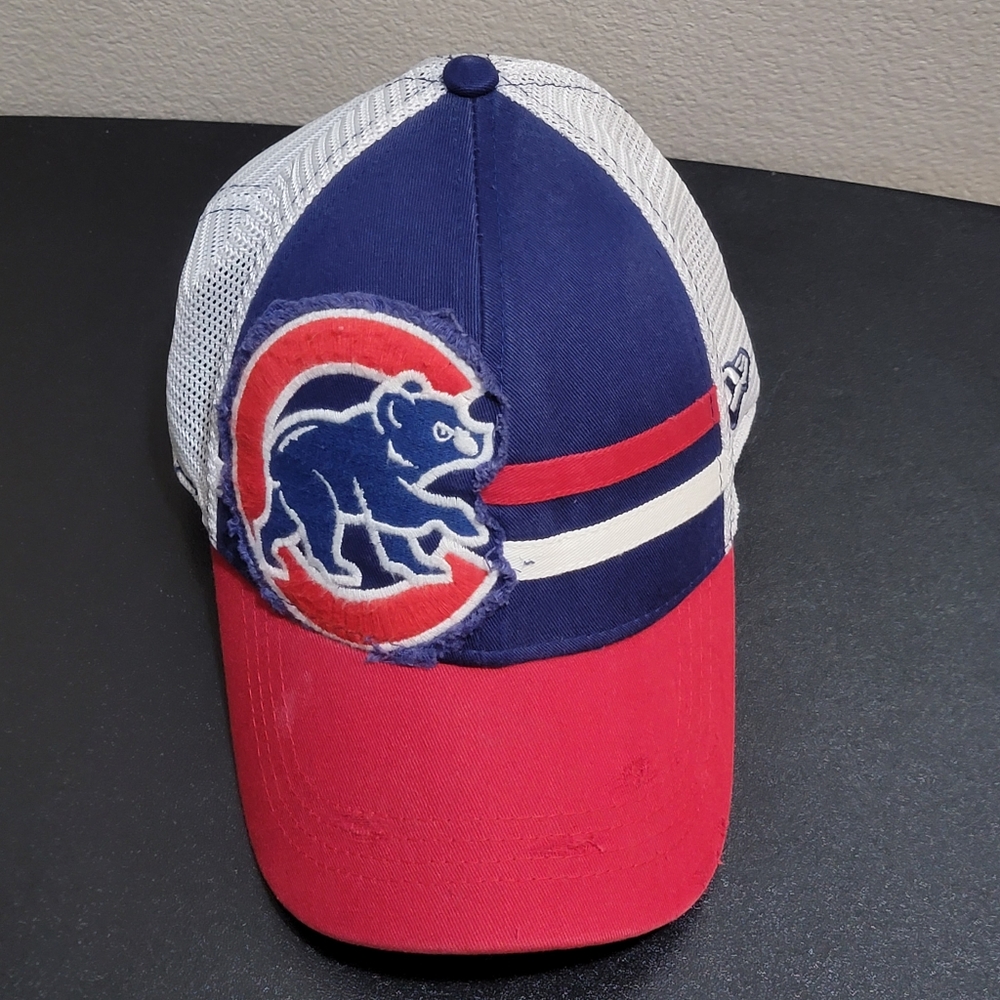 Chicago Cubs Baseball Hat Mesh Cap Walking Bear Logo New Era Rare Men's S / M‎